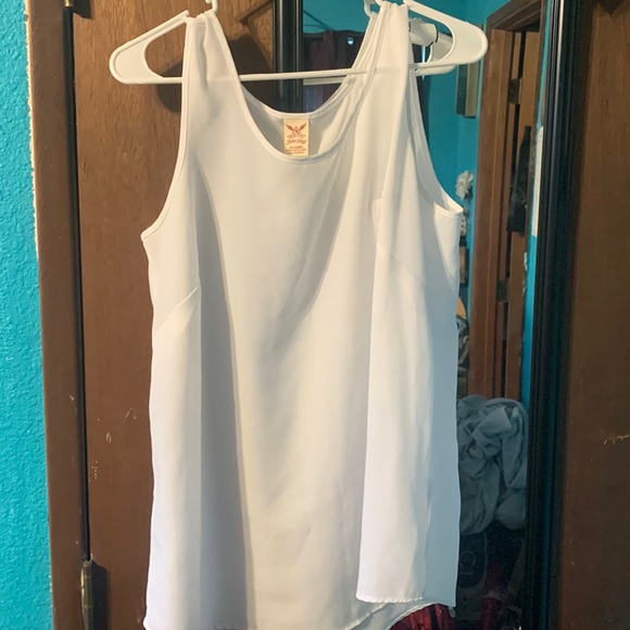 White Sheer tank - Picture 1 of 3